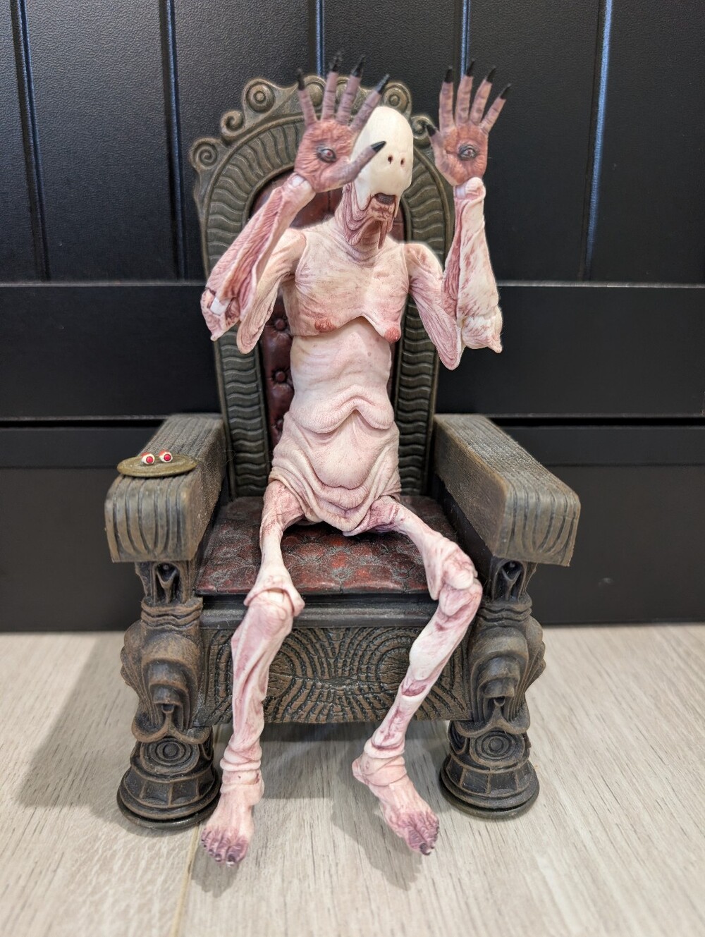 NECA Pale Man from "Pan's Labyrinth" Figure & Throne